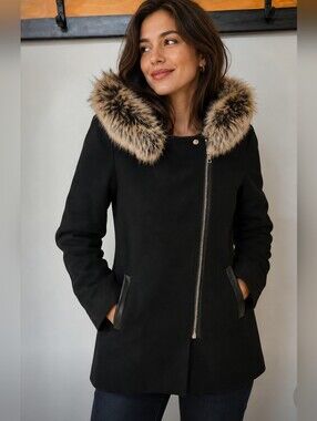 Niccolini Short Fall/Winter Coat with Removeable Faux Fur Collar